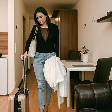 ברטיסלאבה Flora Cozy Apartment מראה חיצוני תמונה